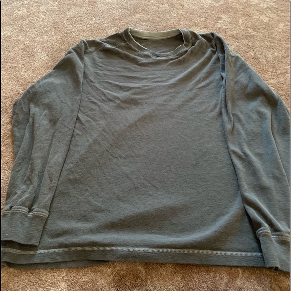 Two men’s shirts in a bundle. Good condition - Picture 2 of 3